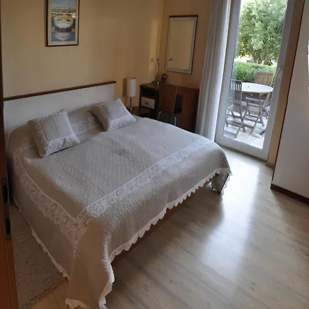 Cosy With Garden Terrace Trogir