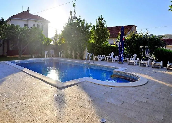 Apartman Cosy With Garden Terrace