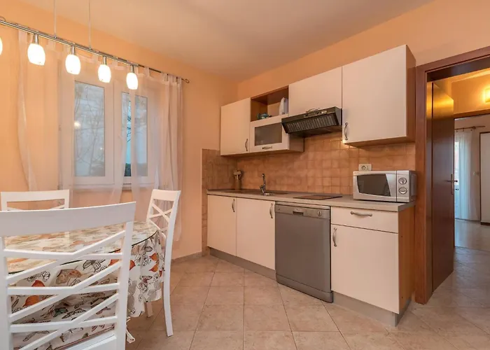 Apartman Cosy With Garden Terrace *