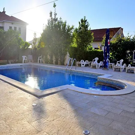 Apartament Cosy With Garden Terrace