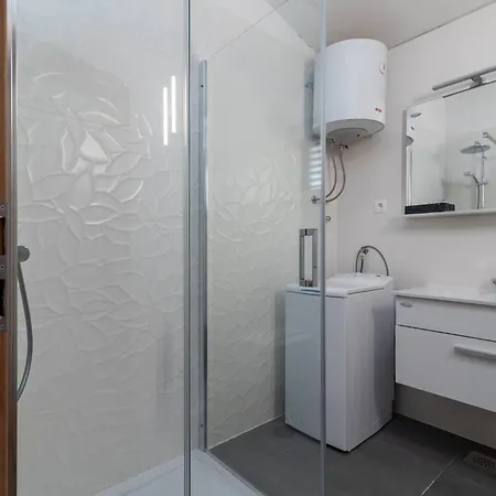 Cosy With Garden Terrace Apartament
