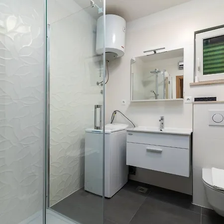 Διαμέρισμα Cosy With Garden Terrace