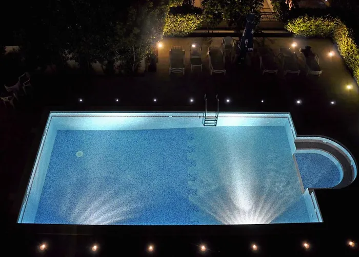 Cosy With Garden Terrace 公寓